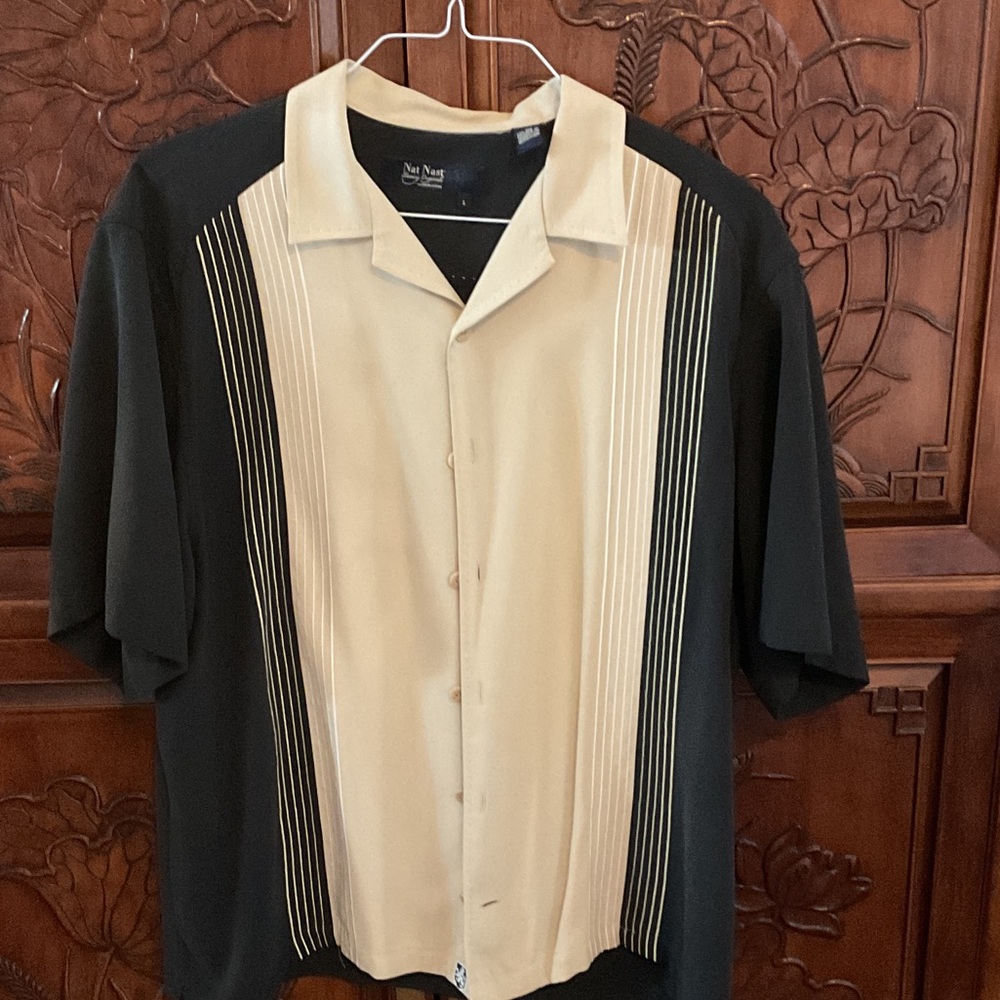 Nat Nest Men's Black and Cream Button-Up Shirt